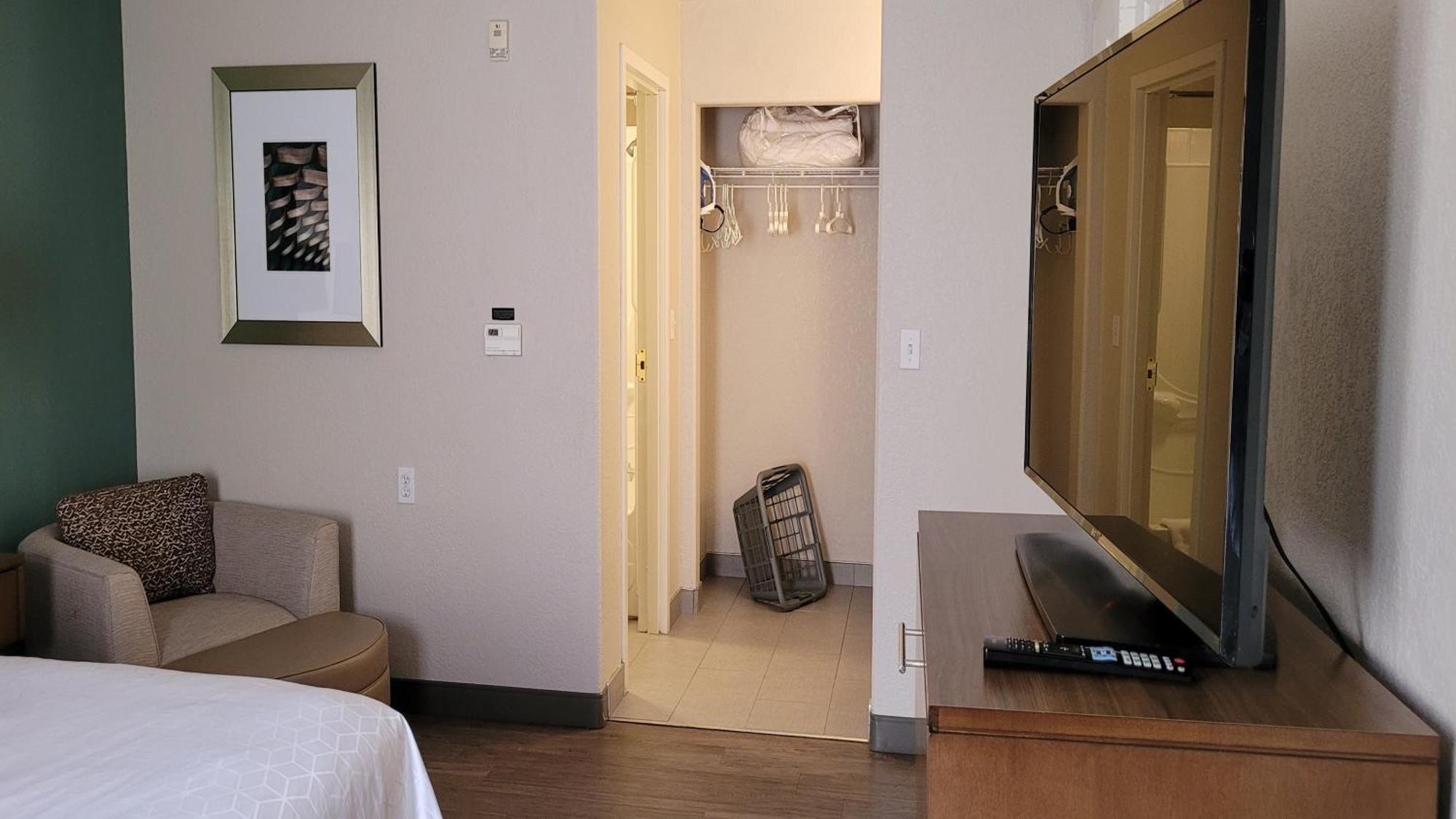 Staybridge Suites - Calgary Airport By Ihg Exterior photo